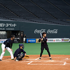 札幌ドームで社内紅白戦をしました